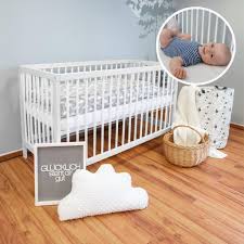 Wir haben unsere babybetten gemäss der strengsten sicherheitsstandards der welt gebaut. Babybett 60x120 Cm Mit Matratze Und Schublade Kaufland De