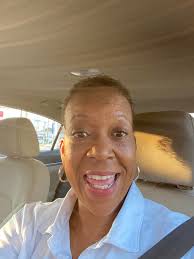 Henri Johnson (@ettatravels) • Instagram photos and videos