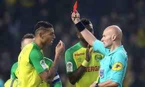Bienvenue sur la page officielle. French Referee Provisionally Suspended For Kicking Out At Player Egypttoday