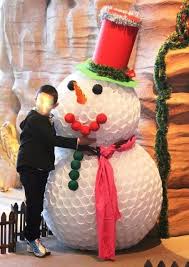 Il sera vraiment personnalisé comme cela ! Faire Un Bonhomme De Neige Avec Des Gobelets En Plastique Enfeites De Natal Com Garrafa Pet Enfeites De Natal Artesanato De Arvores De Natal