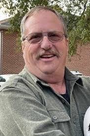 Allen Cromer's Instagram, Twitter & Facebook