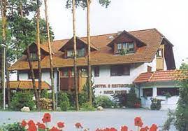 Hommikusöök, wifi ja parkimine on selles hotellis tasuta. Technische Akademie Lausitz Vertragshotel