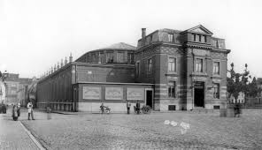 Het zwembad van eyck is het oudste zwembad van belgië en bevindt zich aan de portus ganda te gent. Gent Zwembad De Van Eyck Ghent Beautiful Places Van