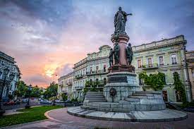 Фото дерибасовской, пассажа, уточкина, утесова, дерибаса, оперного театра. Chto Posmotret V Odesse