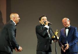 فيلم استدعاء ولي عمرو 2019 اون لاين. Ø´Ø§Ù‡Ø¯ Ù…Ø­Ù…Ø¯ Ù‡Ù†ÙŠØ¯ÙŠ Ø¨ØµØ­Ø¨Ø© Ø²ÙˆØ¬ØªÙ‡ Ù„Ø£ÙˆÙ„ Ù…Ø±Ø© ÙÙŠ Ø§Ù„Ø¬ÙˆÙ†Ø© Ø§Ù„Ø³ÙŠÙ†Ù…Ø§Ø¦ÙŠ