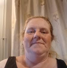 How to remove uncured resin from molds?