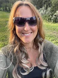 Hi all! I just wanted to introduce myself and share a photo I took. I'm  just learning to find my smile again and work through the trauma responses  I'm having after a