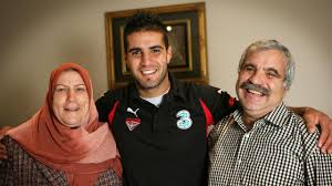 Jun 11, 2021 · for me once i set my team i will have a few keepers. Afl Rallies Behind Bachar Houli As His Mother Battles Covid 19