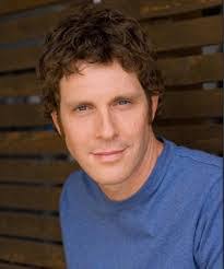 Sheena Doran's Instagram, Twitter & Facebook