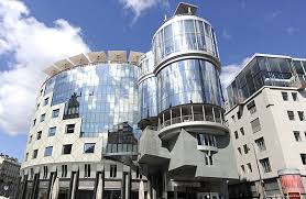 Stephen's square in vienna, austria, the haas haus is an iconic example of postmodern architecture. Das Haas Haus Oe1 Orf At