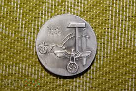 Ww2 german tag der arbeit 1934 tinnie badge with pin fixing. Odznaka Tag Der Arbeit 1934 W Muzeum Uzytkownika Michal77 W Myvimu Com
