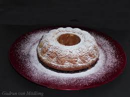 Schokolade Gugelhupf Nur Mit Eiklar Gudrun Von Modling Eiweiss Kuchen Kuchen Und Torten Kuchen Rezepte