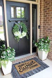 Awesome 35 Beautiful Spring Decorations For Porch Https Livingmarch Com 35 Beautiful Spring Decora Spring Porch Decor Front Porch Decorating Porch Decorating
