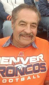 Marilyn Earle's Instagram, Twitter & Facebook