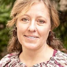 Amber Toomey's Instagram, Twitter & Facebook