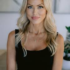 Rhonda Callahan's Instagram, Twitter & Facebook