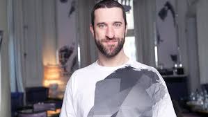 Dustin diamond, who was best known for playing the lovable samuel screech powers on saved by the bell, died after a battle with stage four lung cancer. Nllew8y40yf07m