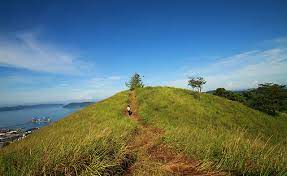 As gundul hill is so different from other surrounding hills with lush bukit gundul really lives up to its name (bald hill). Hiking To Bukit Gundul Bukit Botak The Bald Hill Mysabah Com