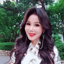 진, 선, 미 입상자에게는 본선에 진출 할 수 있는 기회가 주어진다. ì‹œë‹ˆì–´ëª¨ë¸ ë°°ìš° ê¹€ìž¬í¬ êµ¬ ê¹€ê²½ìˆ™ Home Facebook