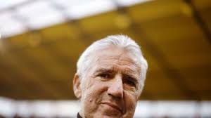 Knüppel auf den Kopf