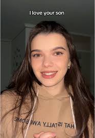 My husband filmed me like this and I couldn’t not to post it🤭 #fyp #viral  #relate #girls #iloveyourdaughter #foryoupage #relatable