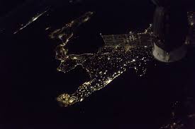 Diaporama presenting some of the best photos of thomas pesquet taken from the iss during the proxima. Thomas Pesquet On Twitter Hey Astro Luca Did It Ever Occur To You That Italy Was Actually Trying To Kick Sicily Out