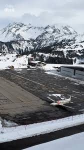 Plane takes off between ski slopes in France