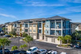 Of course, traffic is going to make a big difference so make sure you check that before leaving. Luxe Lakewood Ranch Apartments Bradenton Fl Apartments Com