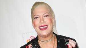 Tori spelling (born as victoria davey spelling may 16, 1973) is an american actress best known for her role as donna martin in the teen television series beverly hills 90210. Tori Spelling Chooses To Broadcast Positive Vibes On Social Media After Difficult Week Sheknows