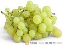 There are 104 calories in 1 cup (5.3 oz) of red or green grapes (european type), raw. Calories Of Grapes