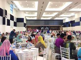 Dewan perkim seksyen 8 tajuk lagu : Perkim Selangor Anjur Hari Keluarga