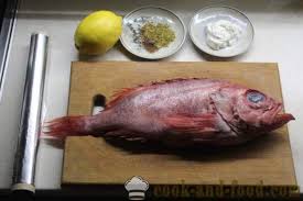 La lubina a la plancha con patata rota y aceite de oliva es una de las recetas más deliciosas para este pescado. Lubina En Salsa De Crema En El Horno Como Cocinar Un Delicioso Lubina Al Horno Con