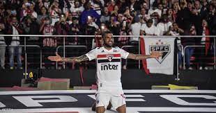 أعلن الفرنسي باتريس كارتيرون المدير الفني للفريق الأول لكرة القدم بنادي الزمالك قائمة الفريق استعدادا لمباراة مصر المقاصة في دور الثمانية من بطولة كأس مصر والمقرر إقامتها في السابعة مساء الثلاثاء. Ø±Ø§ØªØ¨ Ø¯Ø§Ù†ÙŠ Ø£Ù„ÙÙŠØ´ ÙŠÙØ¬Ø± Ø£Ø²Ù…Ø© ÙÙŠ Ø§Ù„Ø¨Ø±Ø§Ø²ÙŠÙ„ Ø£Ø®Ø¨Ø§Ø± Ø³ÙƒØ§ÙŠ Ù†ÙŠÙˆØ² Ø¹Ø±Ø¨ÙŠØ©