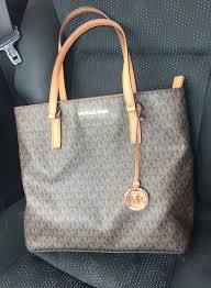 Purse Used Only A Few Times In New Condition Lots Of Space And Storage Will Consider Offers See Car Seat For Re Michael Kors Shoulder Bag Shoulder Bag Bags