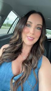 Mckenzie Ellison's Instagram, Twitter & Facebook