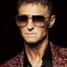 Aug 10, 2020 · marti pellow is best known for being the lead singer in scottish pop group wet wet wet. Marti Pellow