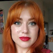 Erin Palmer's Instagram, Twitter & Facebook