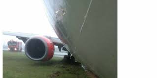Pesawat lion air jatuh, crisis center dan posko informasi dibuka di bandara depati amir. Pesawat Lion Air Tergelincir Di Bandara Radin Inten Ii Semua Penumpang Selamat Okezone Nasional