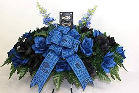 The cost of prom flowers depends on the flower varieties used, the number of stems and complexity of the design. Grave Flowers Near Me Silk Flower Arrangements