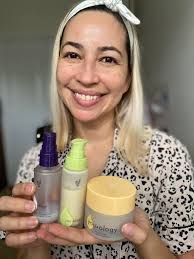 Natural skin moisturizer for dry skin