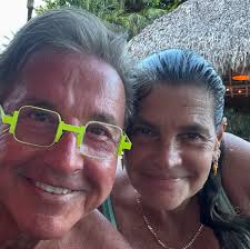 Ricardo Montaner added a new photo — at...