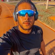 Mitsubishi Lancer Evolution e VW Jetta GLI