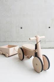 Les Jouets En Bois Idees Creatives D Amusement Scooter Scooter Diy Handgefertigte Mobel Spielzeug Kinderzimmer Aufraumen