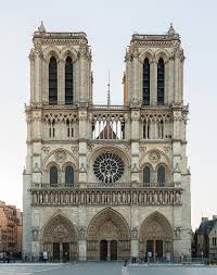 Toute l'actualité de ce monument, trésor du patrimoine français, qui a subi un terrible incendie le 15 avril 2019, les campagnes de dons pour la reconstruire, le projet d'architecture, l'impact sur le tourisme. Kathedrale Notre Dame De Paris Wikipedia