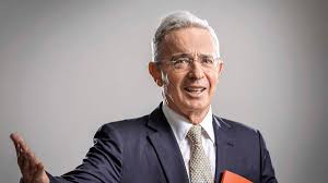 Autoridades desmantelan atentado planeado por las disidencias de las farc, en la ciudad de bogotá. Alvaro Uribe El Expresidente Con La Mejor Imagen Favorable