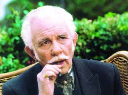 L'attore, nato a napoli nel 1977, aveva intrapreso la carriera dello spettacolo sulle orme del padre, fiore de rienzo, che è stato aiuto regista di citto maselli. Roma E Morto L Attore Paolo Ferrari Aveva 89 Anni Corriere It