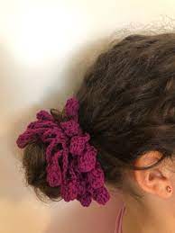 Crochet Hairband ربطة شعر بالكروشيه Youtube In 2020 Crochet Crochet Hair Styles Crochet Headband