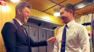 Colin kelly jost is an american comedian, actor, and writer. Pete Buttigieg And Colin Jost Former Harvard Dormmates Cross Paths Again Cnnpolitics