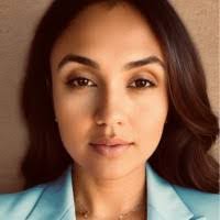 Julie Buckmaster's Instagram, Twitter & Facebook