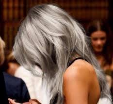 Vous souhaitez utiliser les colorations pour cheveux pour cacher des cheveux blancs ou pour donner il existe deux types de colorations pour cheveux. 10 Idees De Couleur Gris Blanc Couleur Cheveux Cheveux Coiffure Et Beaute